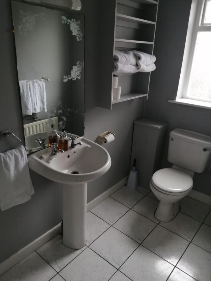 An File Economy Rooms Westport Dış mekan fotoğraf